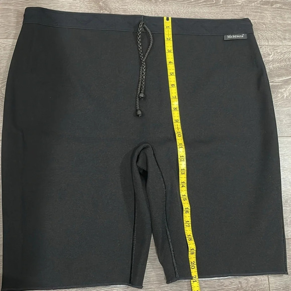 Medisana Compression Anti Cellulite Micro Massage Shorts 10 - Picture 13 of 16